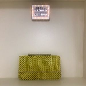 Whiting & Davis inspired style in yellow. Cutie!